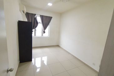 Meridin Bayvue Apartment