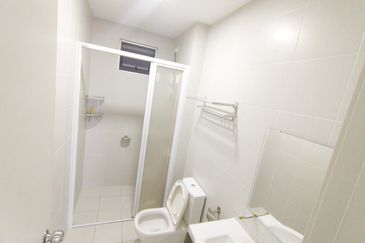 Meridin Bayvue Apartment