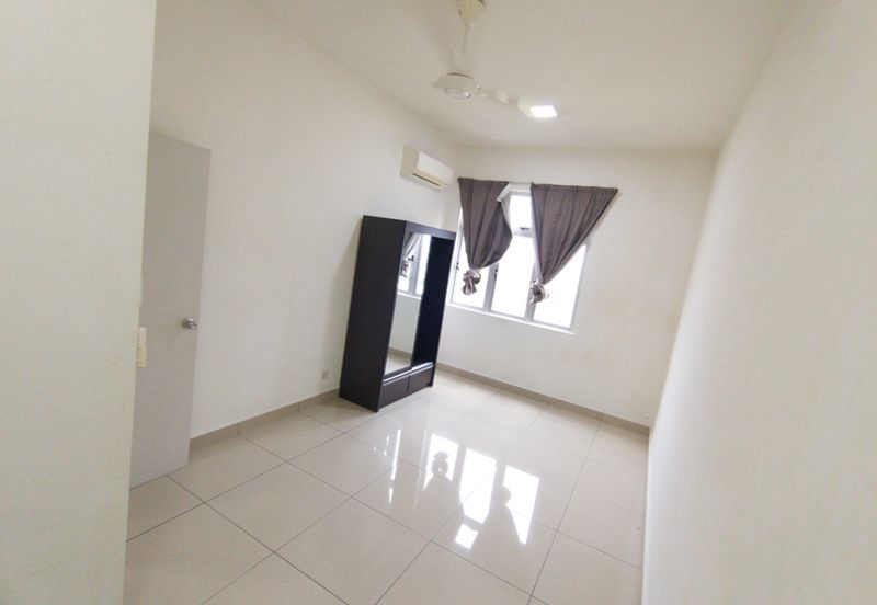 Meridin Bayvue Apartment