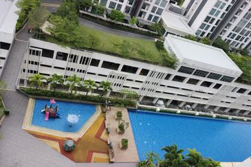 Meridin Bayvue Apartment