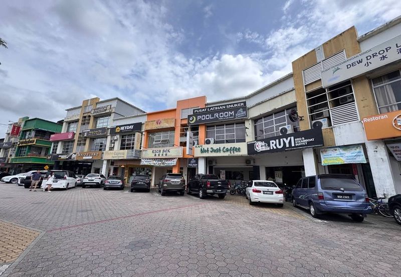 Taman Austin Heights