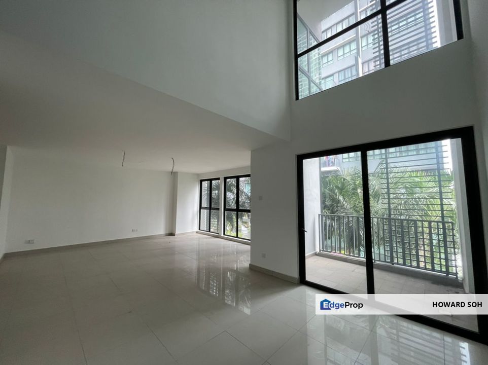 Villa Triplex 3 storey with roof garden,pool view, Selangor, Shah Alam