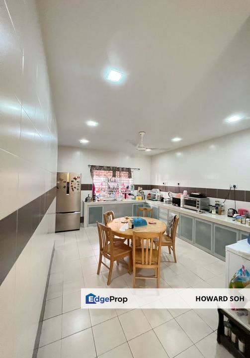 Big Semi renovated, ample car park space, extended kitchen, Selangor, Klang