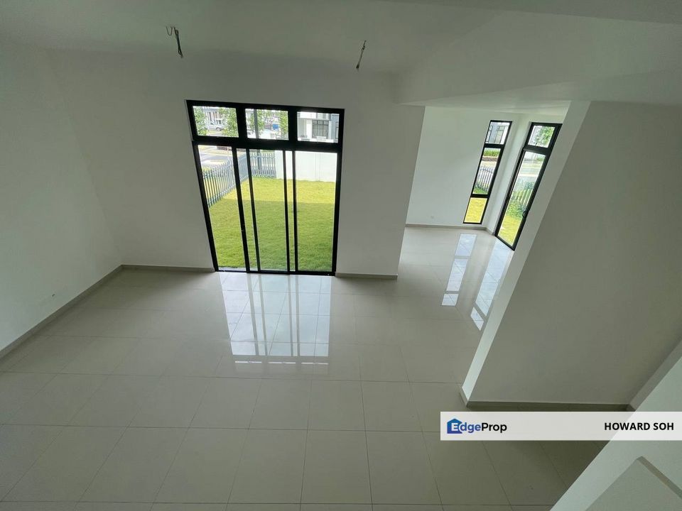 Brand new coner extra 30ft land gated guarded with swimming pool,gym, Selangor, Shah Alam