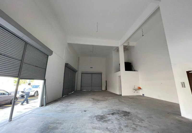 Brand New 2 Storey Terrace Factory for Sale with 2-ton Goods Hoist