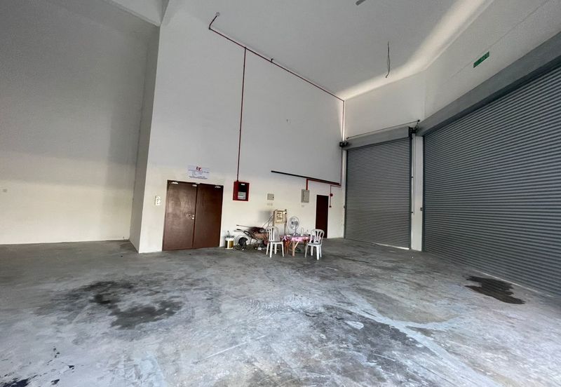 Brand New 2 Storey Terrace Factory for Sale with 2-ton Goods Hoist