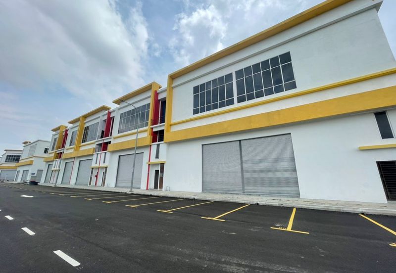 Brand New 2 Storey Terrace Factory for Sale with 2-ton Goods Hoist