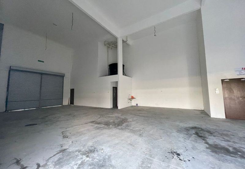 Brand New 2 Storey Terrace Factory for Sale with 2-ton Goods Hoist