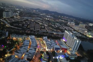 Hill10 Residence @ i-City