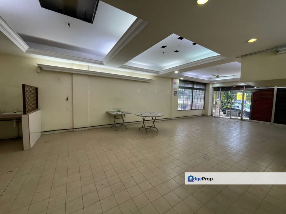 Taman Intan Klang,Berkeley Town Ground floor, Selangor, Klang