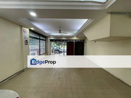Taman Intan Klang,Berkeley Town Ground floor, Selangor, Klang