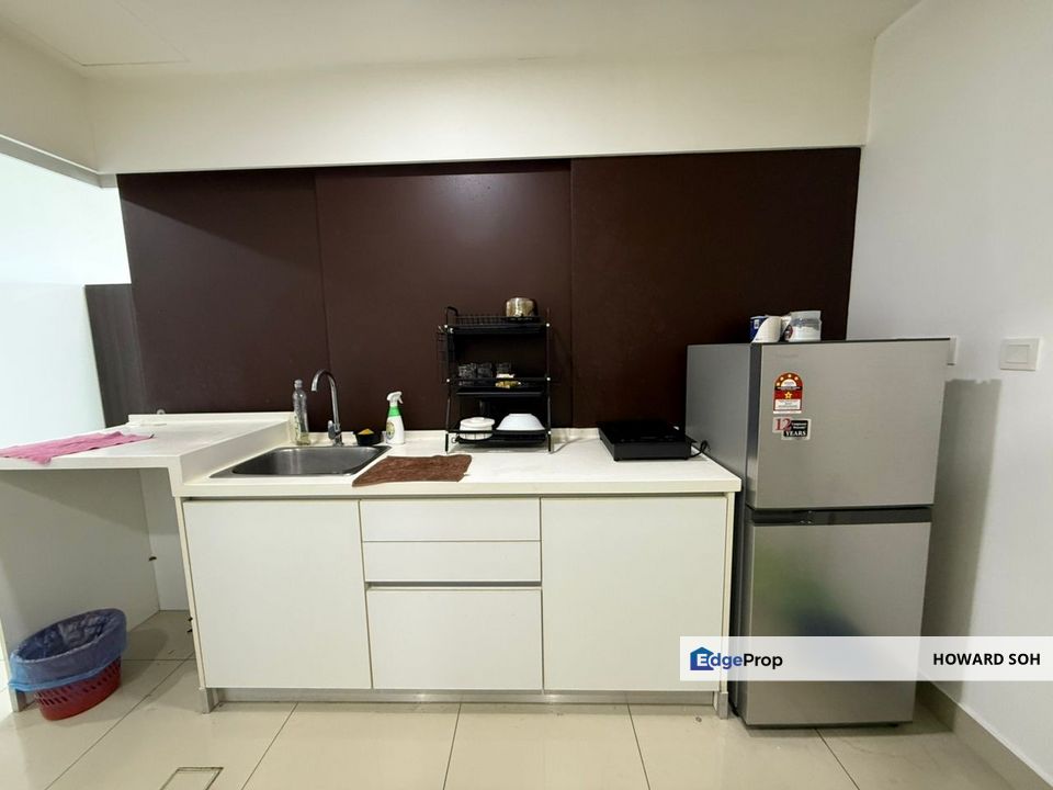 Trefoil @ setia city walking distance to setia city mall, with balcony, Selangor, Setia Alam/Alam Nusantara