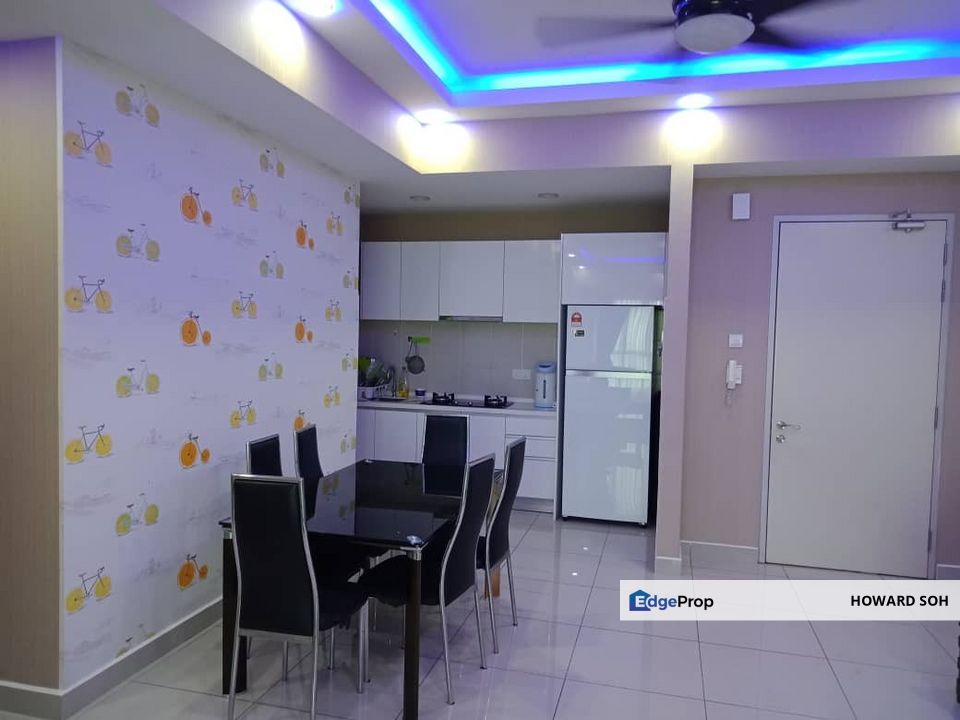 Walking distance to central i-city mall, coz environment,gated guarded, Selangor, Shah Alam