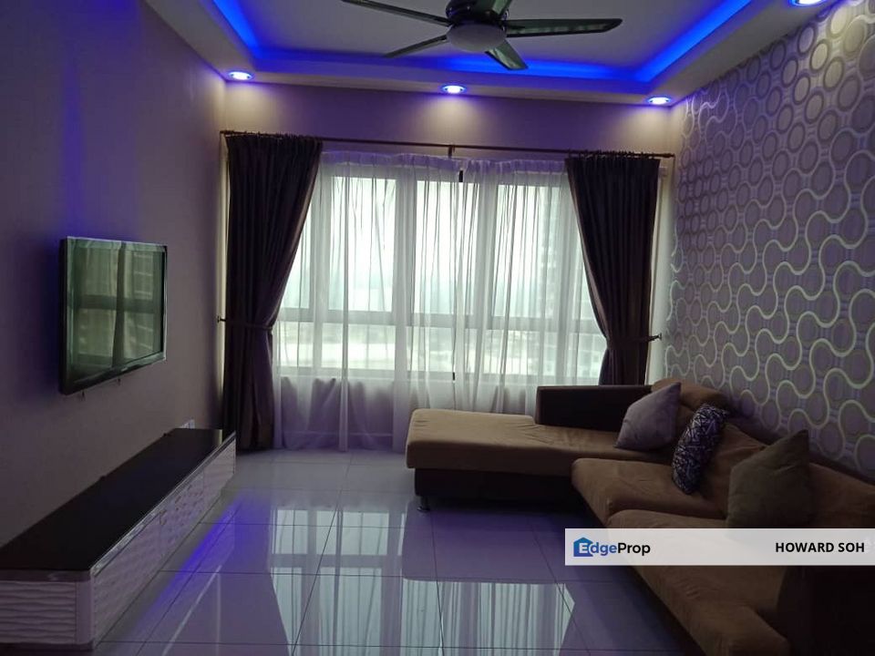 Walking distance to central i-city mall, coz environment,gated guarded, Selangor, Shah Alam