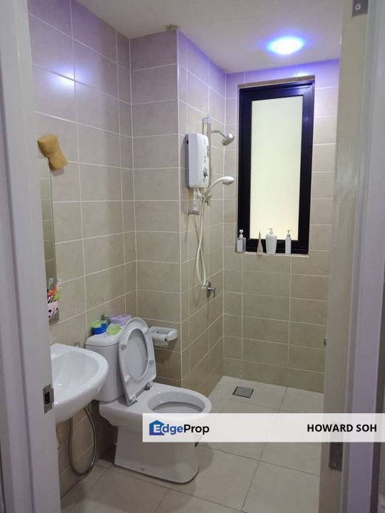 Walking distance to central i-city mall, coz environment,gated guarded, Selangor, Shah Alam