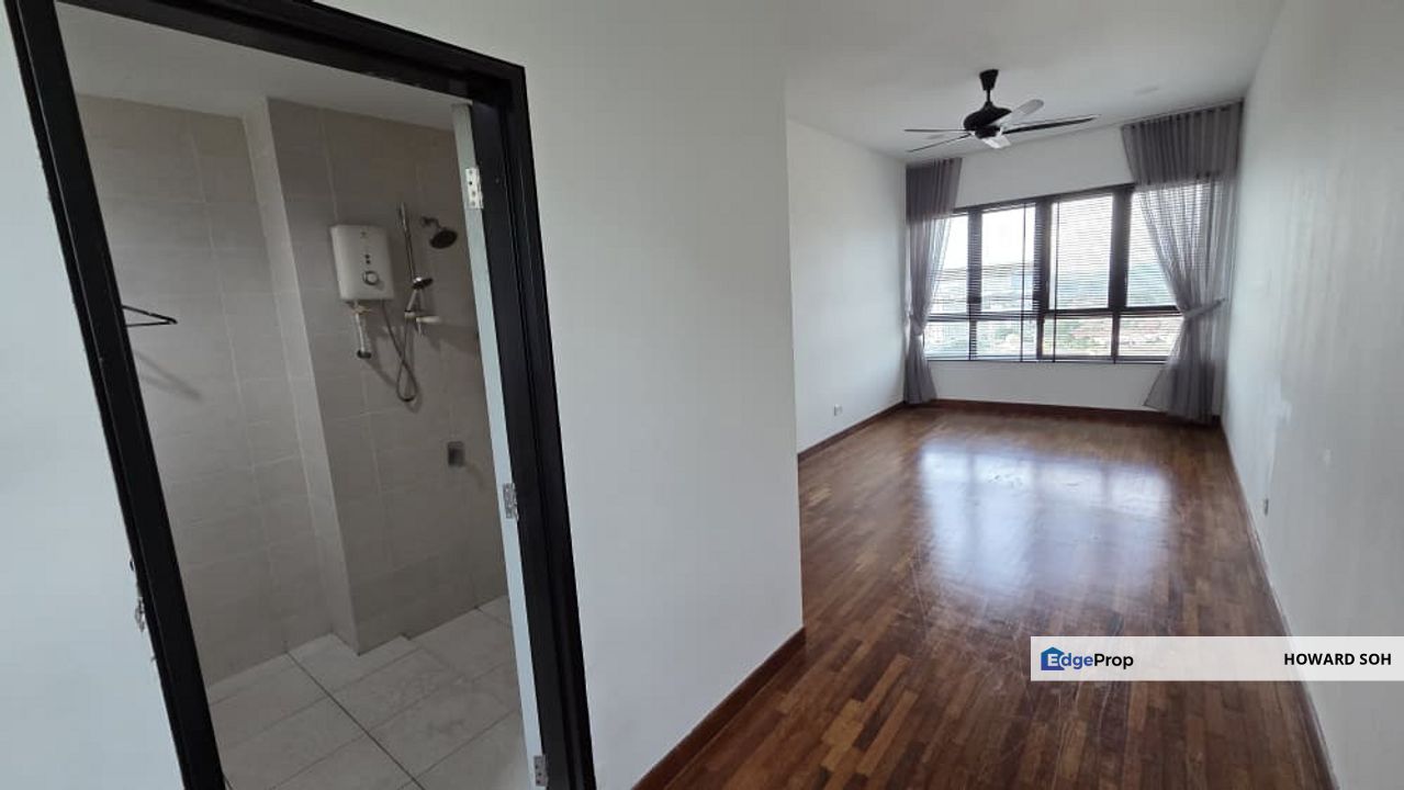 Walking distance to central i-city shopping mall, near uitm,shops,bank, Selangor, Shah Alam