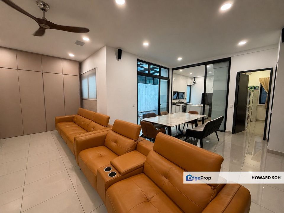 Modern Renovated Garden Home, Cozy Ambiance, Secure Gated Area, Selangor, Shah Alam