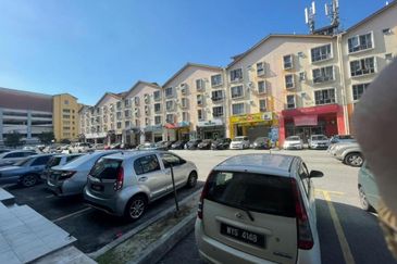 Pusat Komersial Seksyen 7