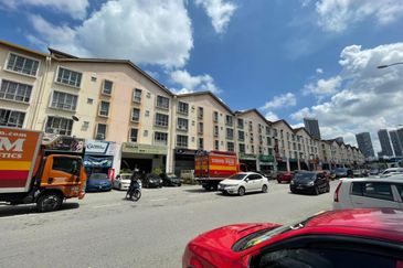 Pusat Komersial Seksyen 7