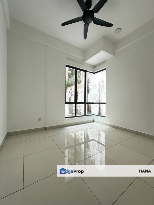 3 Storey Semi Detached, Vista Hill, Bandar Mahkota Cheras, Selangor, Cheras