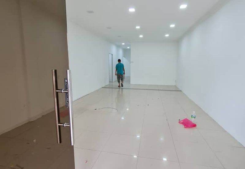 Rawang jalan bersatu 2 story shop for rent