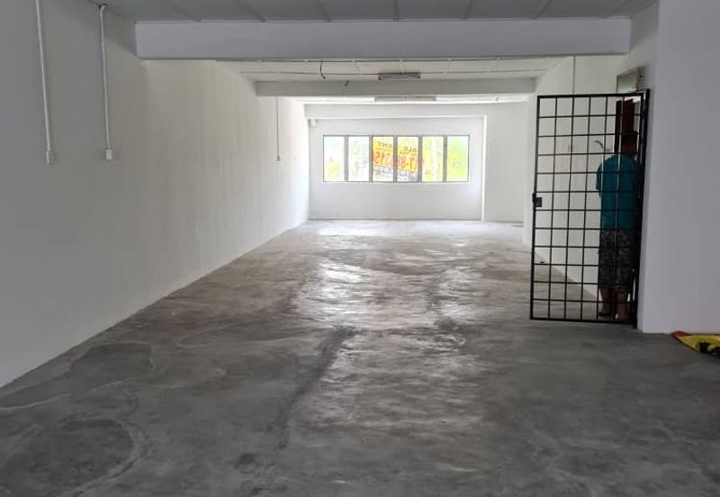 Rawang jalan bersatu 2 story shop for rent
