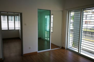 Rawang Bayu Lagenda Corner 2.5 storey house for sale