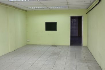 Rawang Town Ground Floor Shop For Rent
