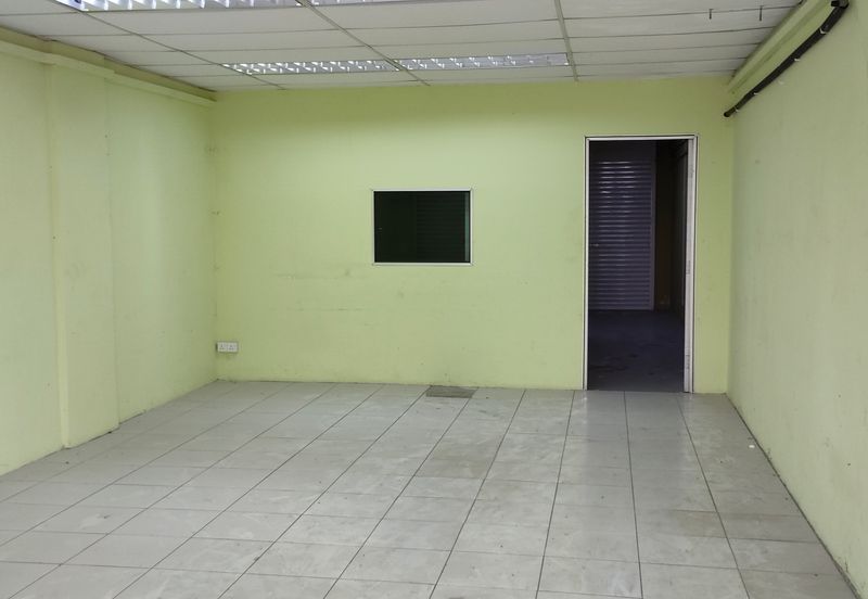 Rawang Town Ground Floor Shop For Rent