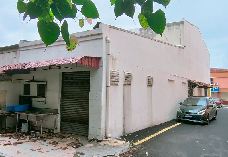 Rawang Town Ground Floor Shop For Rent