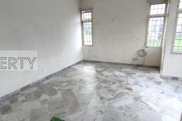 Bukit Beruntung Bungalow For Sale