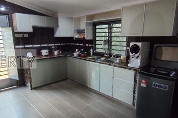 Bukit Beruntung Single Storey bungalow For Sale
