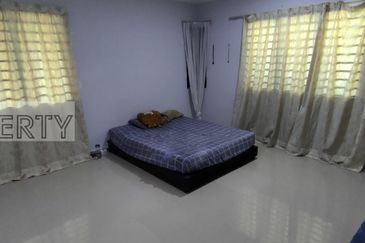 Bukit Beruntung Single Storey bungalow For Sale