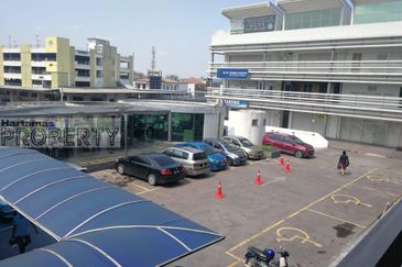 Rawang Town 3 Storey Office for Rent