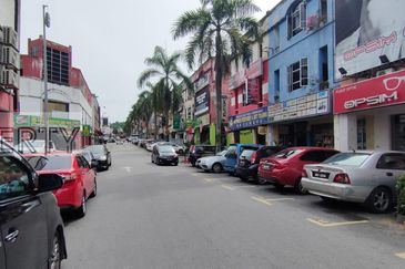 Rawang Town Ground Floor Shop For Rent