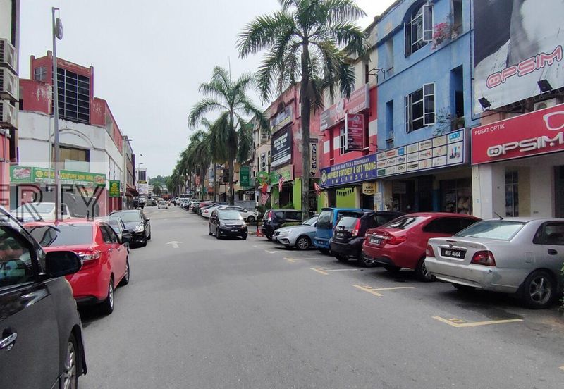 Rawang Town Ground Floor Shop For Rent