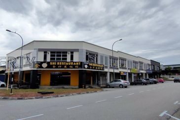 Bukit Beruntung 2 Story Shop For Rent