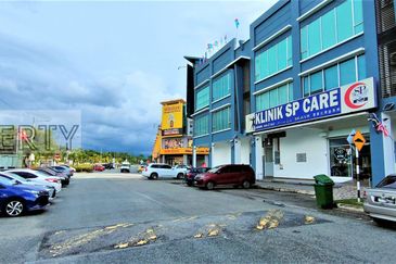 Gapimas Serendah 3.5 Storey Shop For Sale