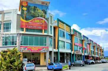 Gapimas Serendah 3.5 Storey Shop For Sale