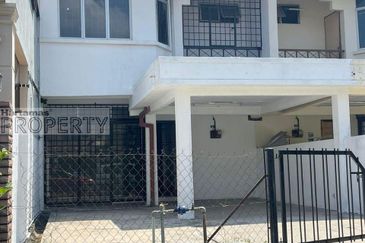 Bukit Beruntung Double Storey House For Sale