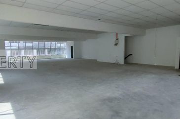 Bukit Beruntung 1st Floor Office For Rent