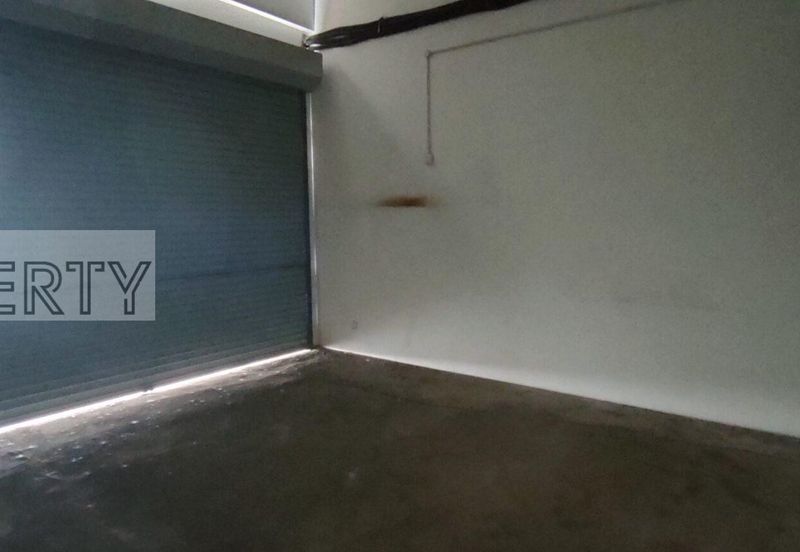 Bukit beruntung Shop For Rent