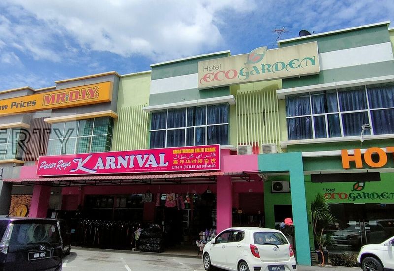 Bukit beruntung Shop For Rent