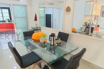 Rawang Kota Emerald Corner House For Sale