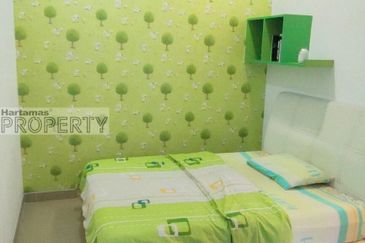 Rawang Kota Emerald Corner House For Sale