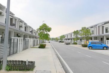 M Residence 2 Rawang Double Storey Terrace House For Sale