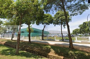 Bukit Beruntung Two Adjoining Shop For sale