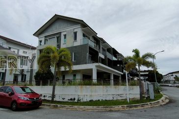 Rawang Bayu Lagenda Corner 2.5 storey house for sale