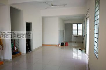 Rawang Bayu Lagenda Corner 2.5 storey house for sale