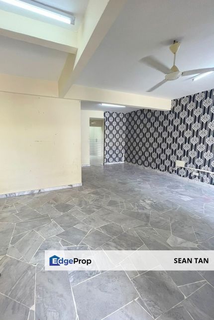 Bukit Beruntung Jalan Anggeerik Double Storey House For Sale, Selangor, Rawang